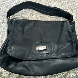 Tylie Malibu Soft leather handbag EUC